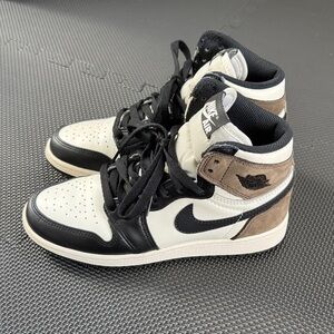 Nike Jordan 1 Retro High Dark Mocha